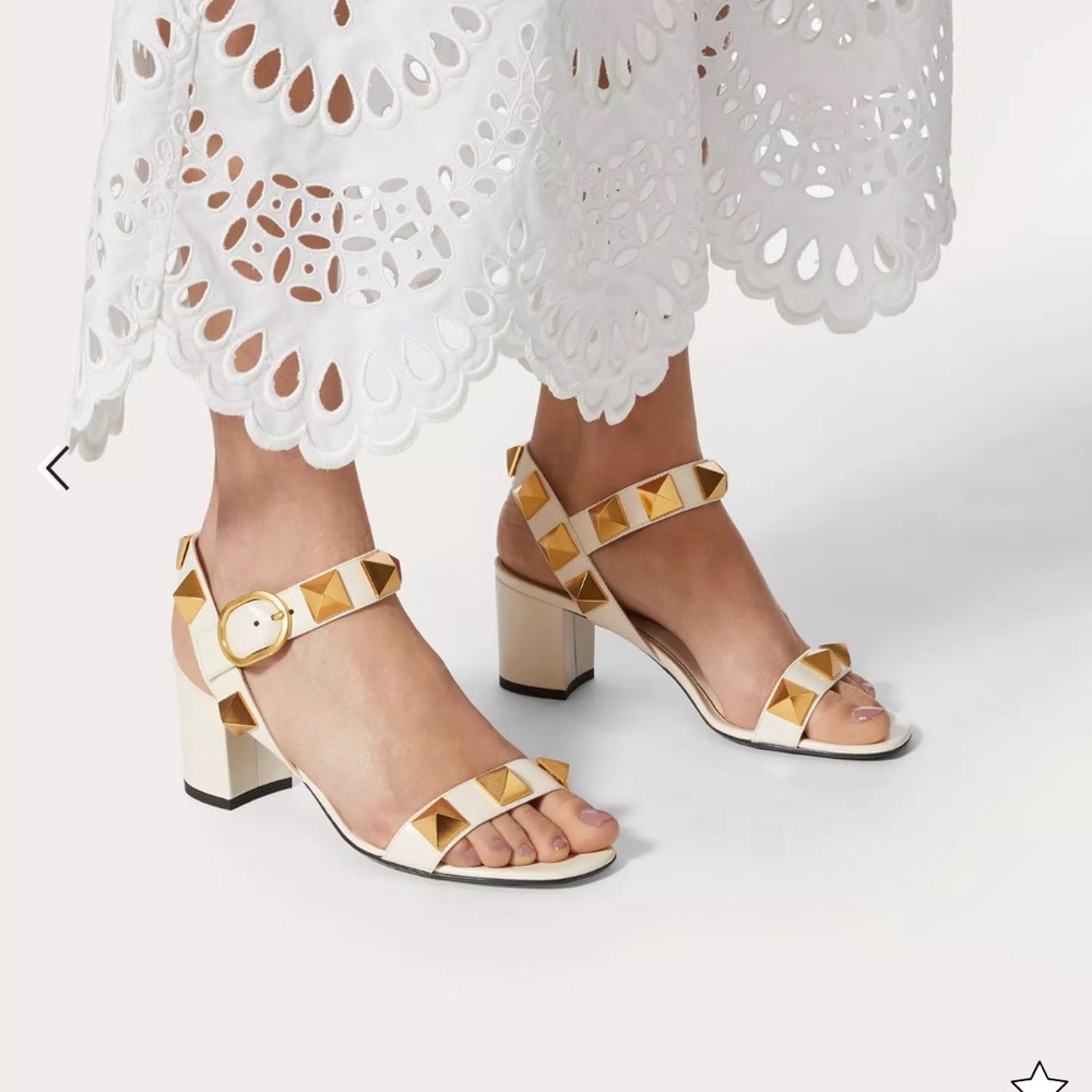 AUTHENTIC Valentino Garavani Roman Stud Sandal Size 38